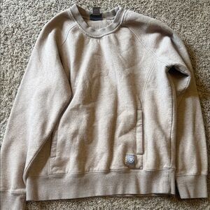 Women’s Ariat sweatshirt with front pockets